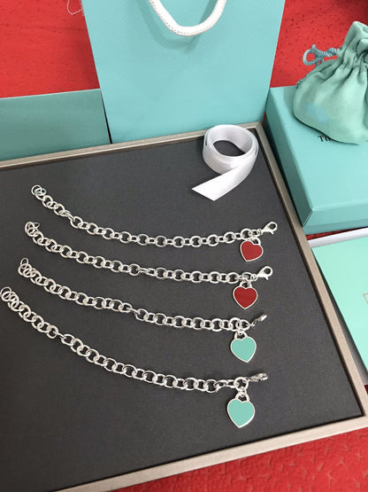 {
  "Resenly Jewelry": "リズンリー ジュエリー",
  "HEART TAG BRACELET SILVER MEDIUM": "ハートタグ ブレスレット シルバー ミディアム"
}
