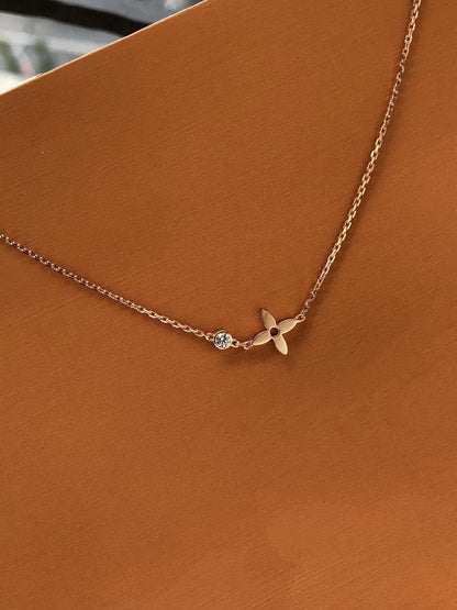 {
"Resenly Jewelry": "リゼンリー・ジュエリー",
"BLOSSOM PENDANT PINK GOLD AND DIAMOND": "ブロッサム ペンダント ピンクゴールド＆ダイヤモンド"
}