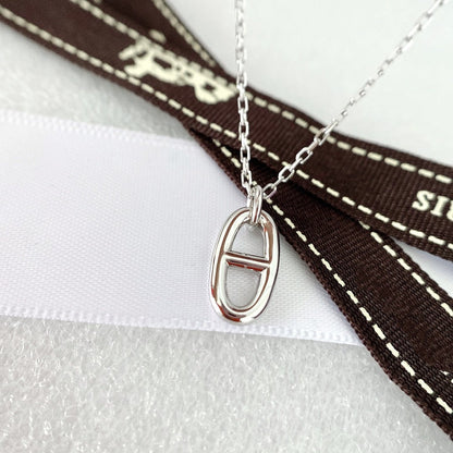 {
  "Resenly Jewelry": "Resenly Jewelry",
  "HM PIG NOSE NECKLACE": "HM ピッグノーズ ネックレス"
}