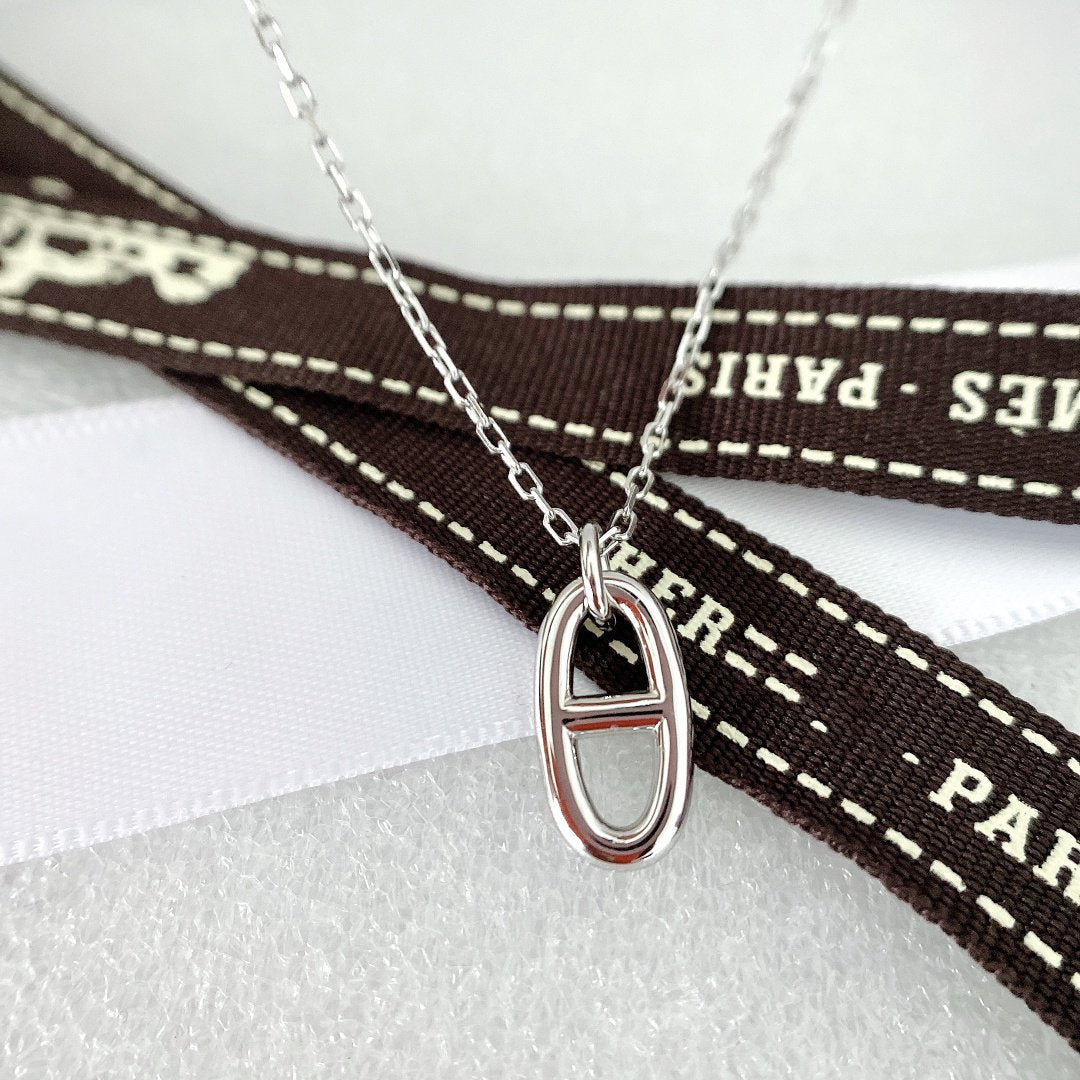 {
  "Resenly Jewelry": "Resenly Jewelry",
  "HM PIG NOSE NECKLACE": "HM ピッグノーズ ネックレス"
}