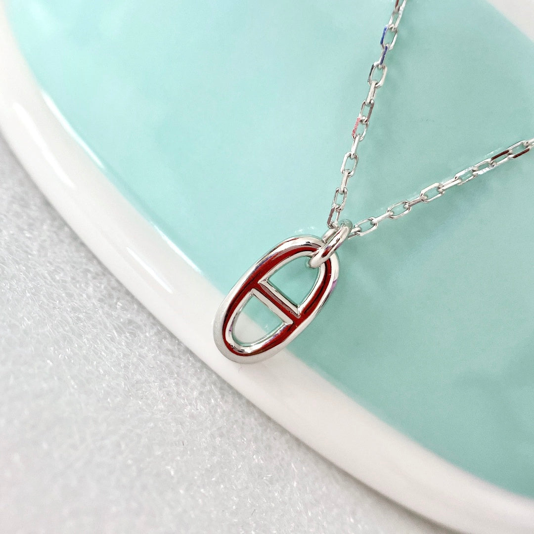 {
  "Resenly Jewelry": "Resenly Jewelry",
  "HM PIG NOSE NECKLACE": "HM ピッグノーズ ネックレス"
}