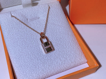 [Resenly Jewelry]HM ADVANCED NICHE LOCK HEAD NECKLACE DIAMONDS