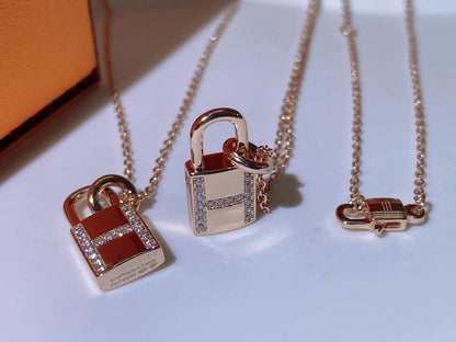 [Resenly Jewelry]HM ADVANCED NICHE LOCK HEAD NECKLACE DIAMONDS