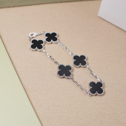 {
  "Resenly Jewelry": "Resenly Jewelry",
  "CLOVER 5 MOTIF ONYXS BRACELET COLLECTION": "クローバー 5モチーフ オニキス ブレスレット コレクション"
}