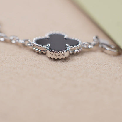 {
  "Resenly Jewelry": "Resenly Jewelry",
  "CLOVER 5 MOTIF ONYXS BRACELET COLLECTION": "クローバー 5モチーフ オニキス ブレスレット コレクション"
}