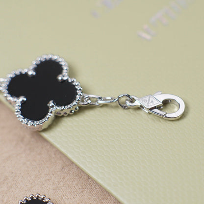 {
  "Resenly Jewelry": "Resenly Jewelry",
  "CLOVER 5 MOTIF ONYXS BRACELET COLLECTION": "クローバー 5モチーフ オニキス ブレスレット コレクション"
}