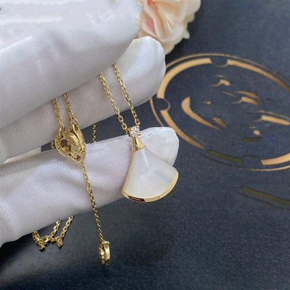 {
  "Resenly Jewelry": "Resenly Jewelry",
  "DREAM NECKLACE WHITE MOP GOLD 1 DIAMOND": "DREAM ネックレス ホワイトMOP ゴールド 1ダイヤモンド"
}