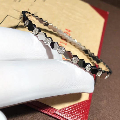 {
  "Resenly Jewelry": "Resenly Jewelry",
  "BEE LOVE SILVER DIAMOND BRACELET": "BEE LOVE シルバー ダイヤモンドブレスレット"
}