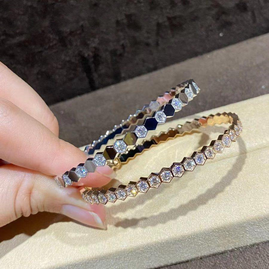 {
  "Resenly Jewelry": "Resenly Jewelry",
  "BEE LOVE GOLD BRACELET FULL DIAMOND": "BEE LOVE ゴールドブレスレット フルダイヤモンド"
}