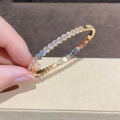 {
  "Resenly Jewelry": "Resenly Jewelry",
  "BEE LOVE GOLD BRACELET FULL DIAMOND": "BEE LOVE ゴールドブレスレット フルダイヤモンド"
}