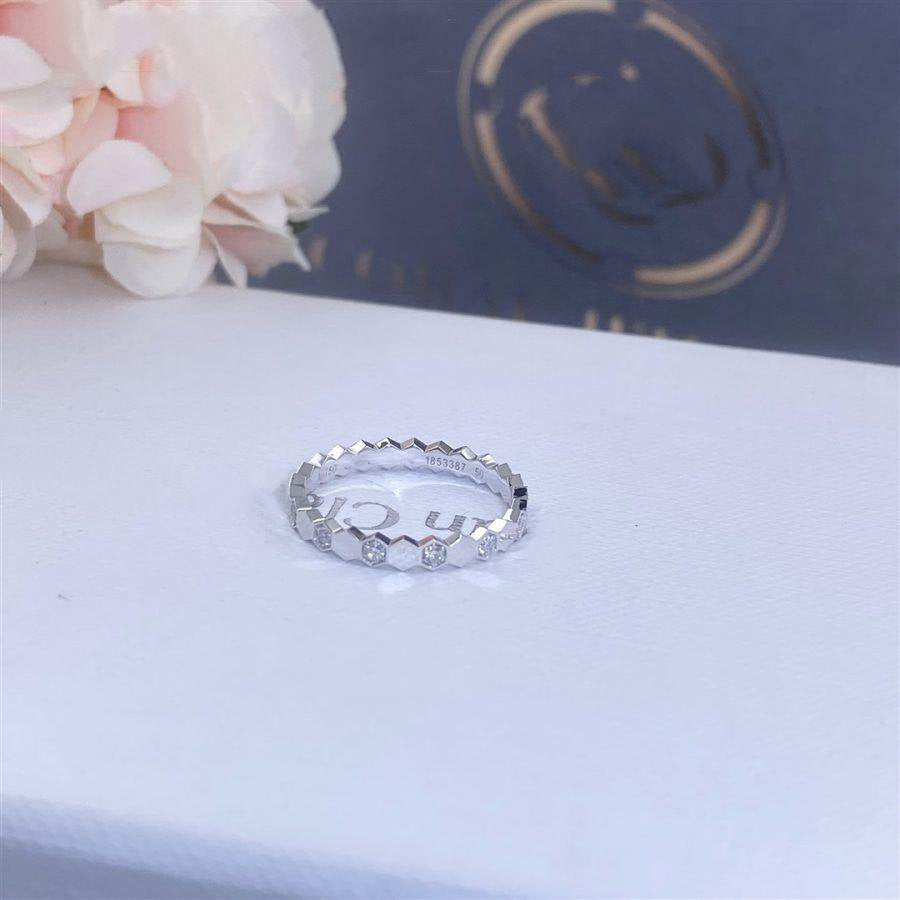 {"[Resenly Jewelry]BEE LOVE RING SILVER DIAMOND": "【Resenly Jewelry】BEE LOVE リング シルバー ダイヤモンド"}