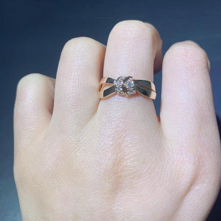 {
  "Resenly Jewelry": "リゼンリー・ジュエリー",
  "LIENS RING PINK GOLD DIAMOND": "リアン リング ピンクゴールド ダイヤモンド"
}