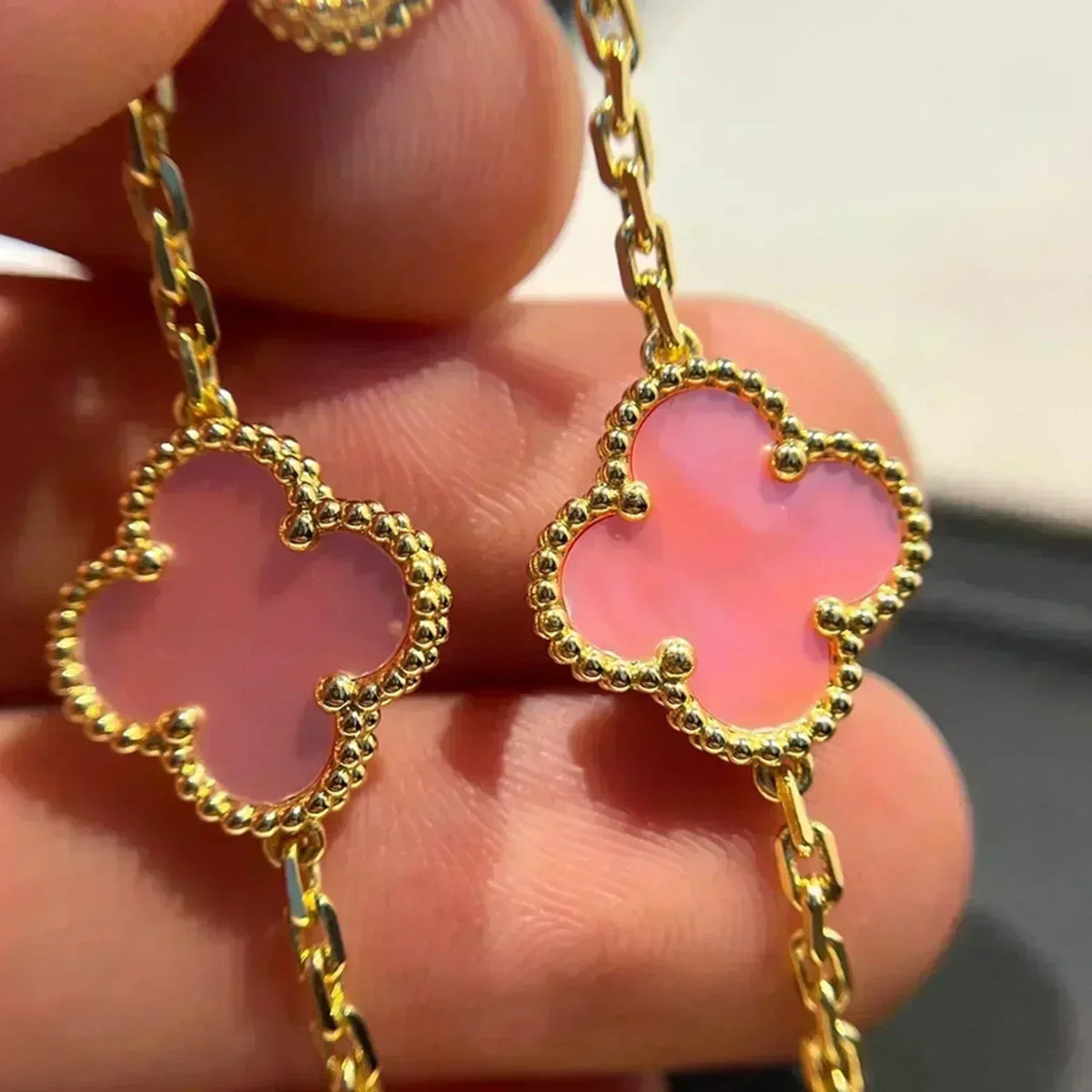 [Resenly Jewelry] クローバー 5モチーフ ピンクMOP ブレスレットコレクション