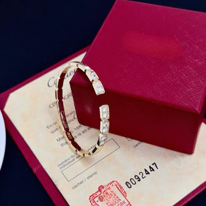 {
  "Resenly Jewelry": "レゼンリー・ジュエリー",
  "LOVE DIAMOND OPEN BRACELET": "ラブ ダイヤモンド オープン ブレスレット"
}