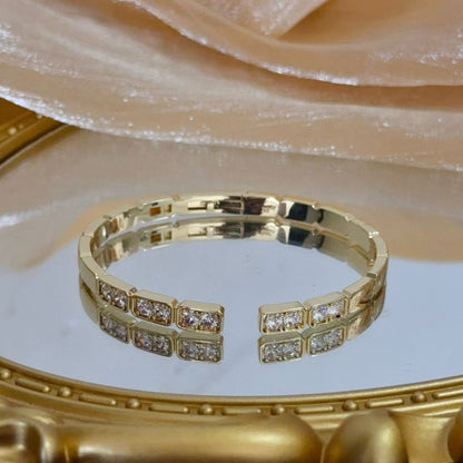 {
  "Resenly Jewelry": "レゼンリー・ジュエリー",
  "LOVE DIAMOND OPEN BRACELET": "ラブ ダイヤモンド オープン ブレスレット"
}