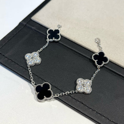 {
  "Resenly Jewelry": "Resenly Jewelry",
  "CLOVER 5 MOTIF ONYXS BRACELET COLLECTION": "クローバー 5モチーフ オニキス ブレスレット コレクション"
}