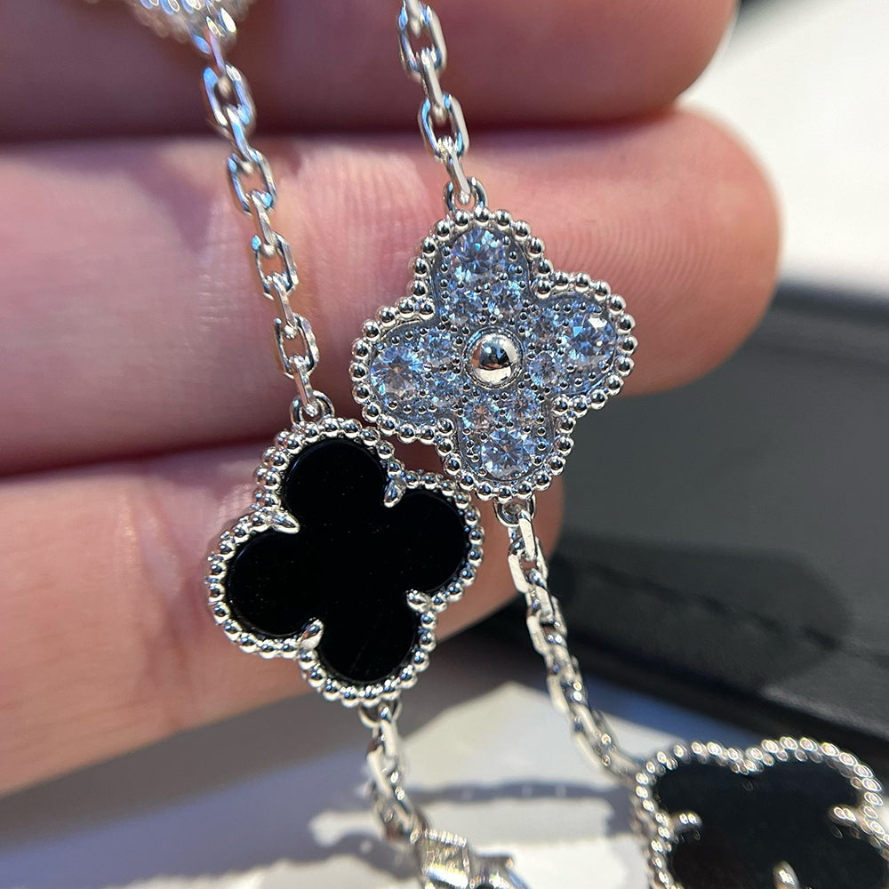 {
  "Resenly Jewelry": "Resenly Jewelry",
  "CLOVER 5 MOTIF ONYXS BRACELET COLLECTION": "クローバー 5モチーフ オニキス ブレスレット コレクション"
}