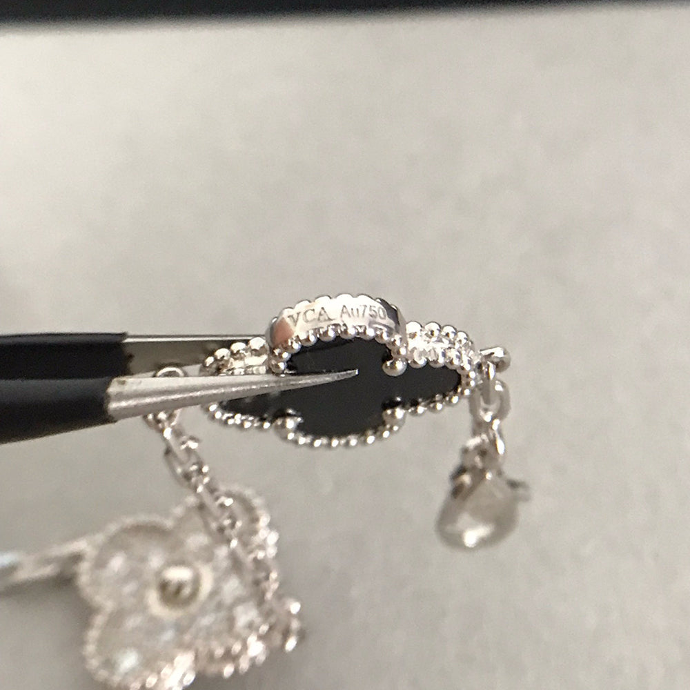 {
  "Resenly Jewelry": "Resenly Jewelry",
  "CLOVER 5 MOTIF ONYXS BRACELET COLLECTION": "クローバー 5モチーフ オニキス ブレスレット コレクション"
}