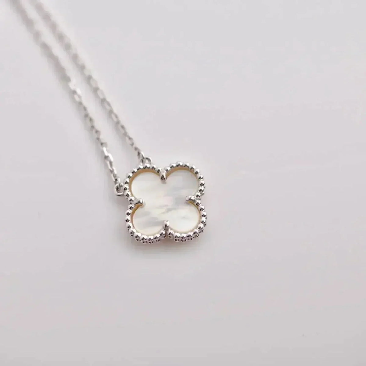[Resenly Jewelry]クローバー 15MM ホワイトマザーオブパール シルバー
