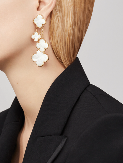 {
  "Resenly Jewelry": "Resenly Jewelry",
  "CLOVER EARRINGS WHITE MOP 4 MOTIFS GOLD": "クローバーピアス ホワイトMOP 4モチーフ ゴールド"
}