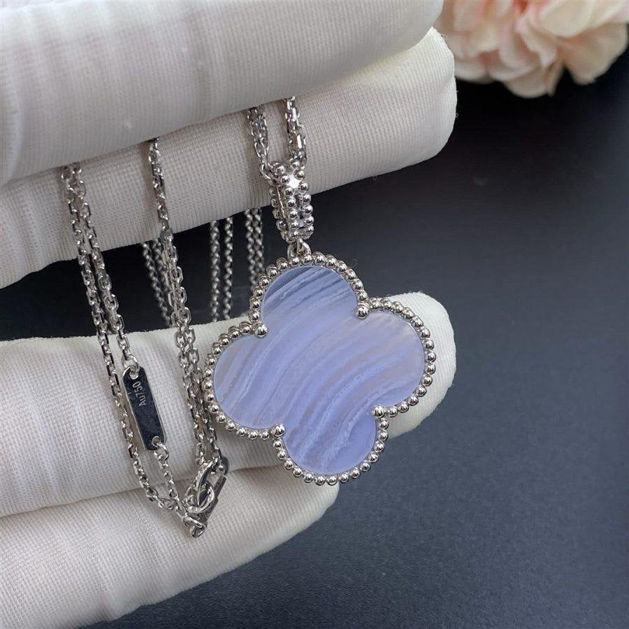 {"[Resenly Jewelry]CLOVER SILVER CHALCEDONY BIG CLOVER NECKLACE": "[Resenly Jewelry] クローバー シルバー カルセドニー ビッグクローバーネックレス"}