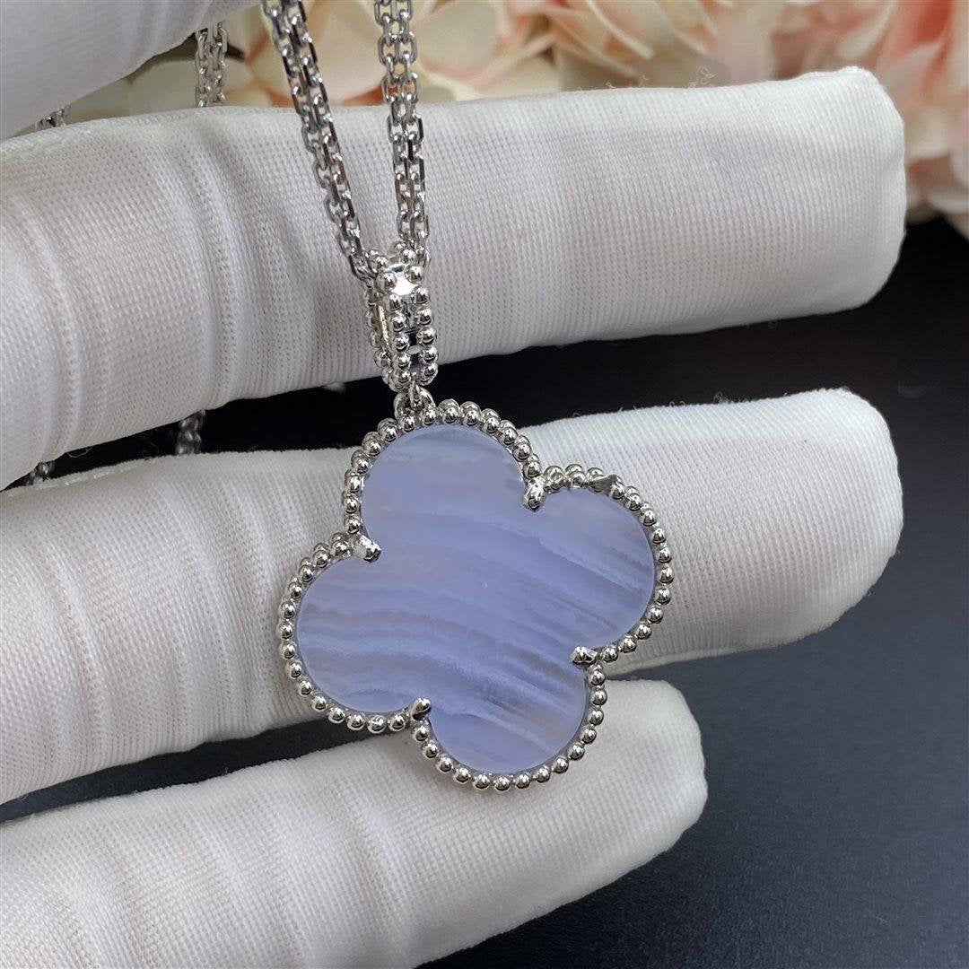 {"[Resenly Jewelry]CLOVER SILVER CHALCEDONY BIG CLOVER NECKLACE": "[Resenly Jewelry] クローバー シルバー カルセドニー ビッグクローバーネックレス"}