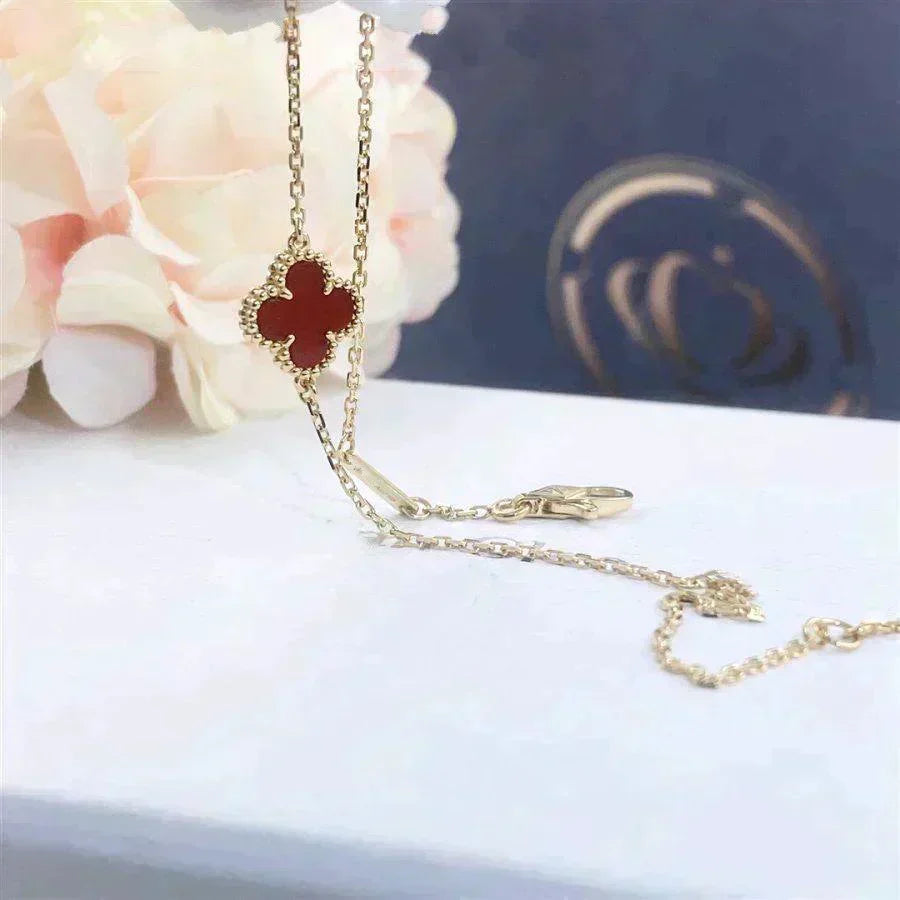 {
  "Resenly Jewelry": "Resenly Jewelry",
  "CLOVER  CARNELIAN SINGLE FLOWER BRACELET": "クローバー カーネリアン シングルフラワー ブレスレット"
}