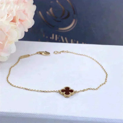 {
  "Resenly Jewelry": "Resenly Jewelry",
  "CLOVER  CARNELIAN SINGLE FLOWER BRACELET": "クローバー カーネリアン シングルフラワー ブレスレット"
}