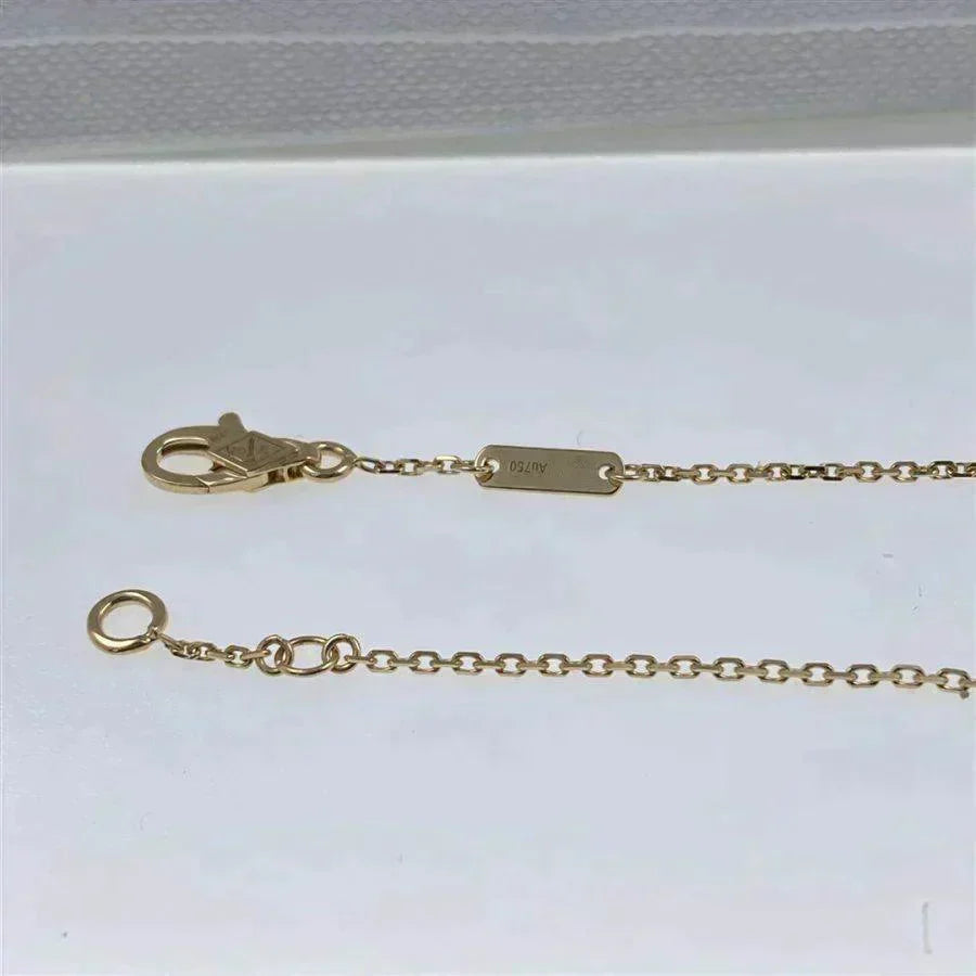 {
  "Resenly Jewelry": "Resenly Jewelry",
  "CLOVER  CARNELIAN SINGLE FLOWER BRACELET": "クローバー カーネリアン シングルフラワー ブレスレット"
}