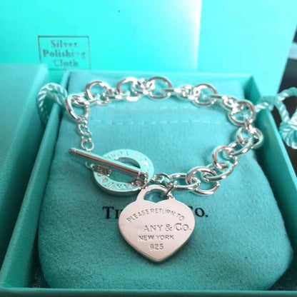 {
"Resenly Jewelry": "Resenly Jewelry",
"LOVE HEART PIN BUCKLE RETURN TO TIF SILVER BRACELET": "リターントゥティファニー ラブハート ピンバックル シルバーブレスレット"
}