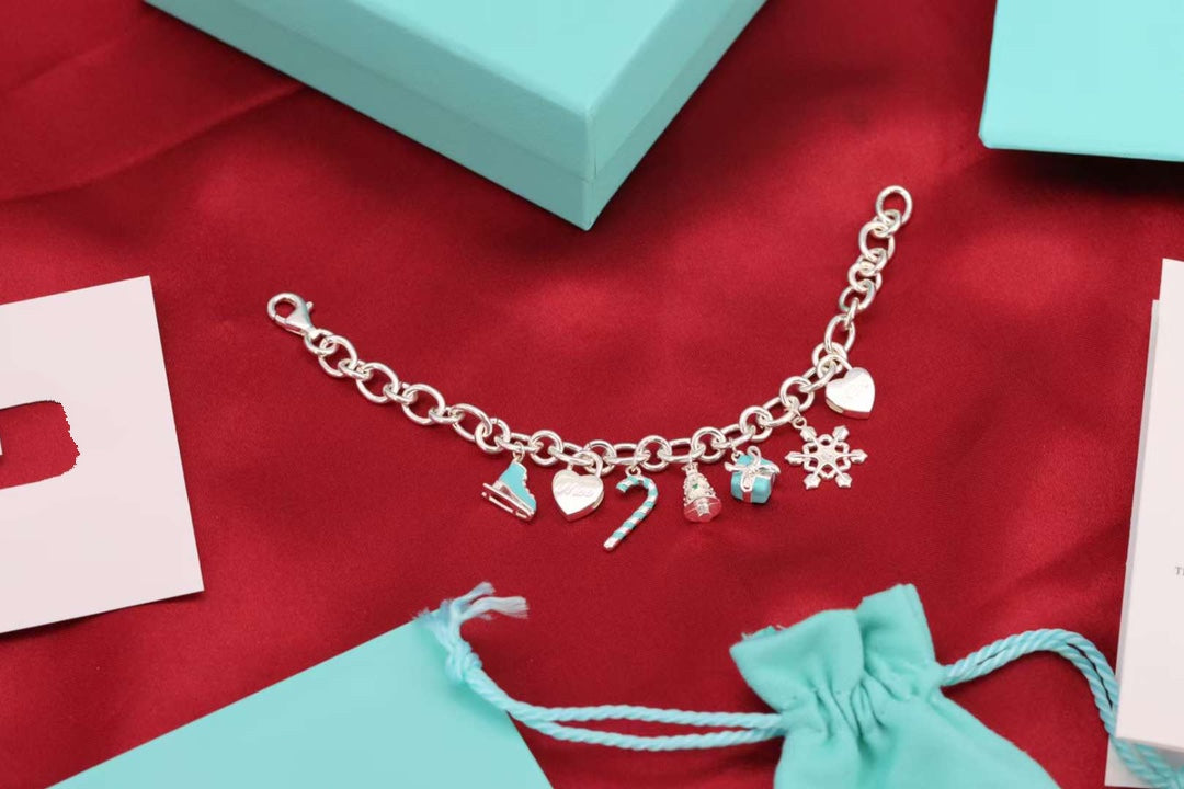 {
  "Resenly Jewelry": "Resenly Jewelry",
  "CHRISTMAS SILVER BRACELET": "クリスマス・シルバーブレスレット"
}