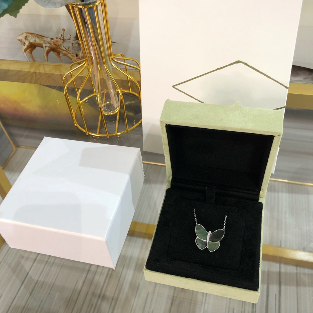 [Resenly Jewelry]LARGE BUTTERFLY SILVER PENDANT DIAMOND NECKLACE