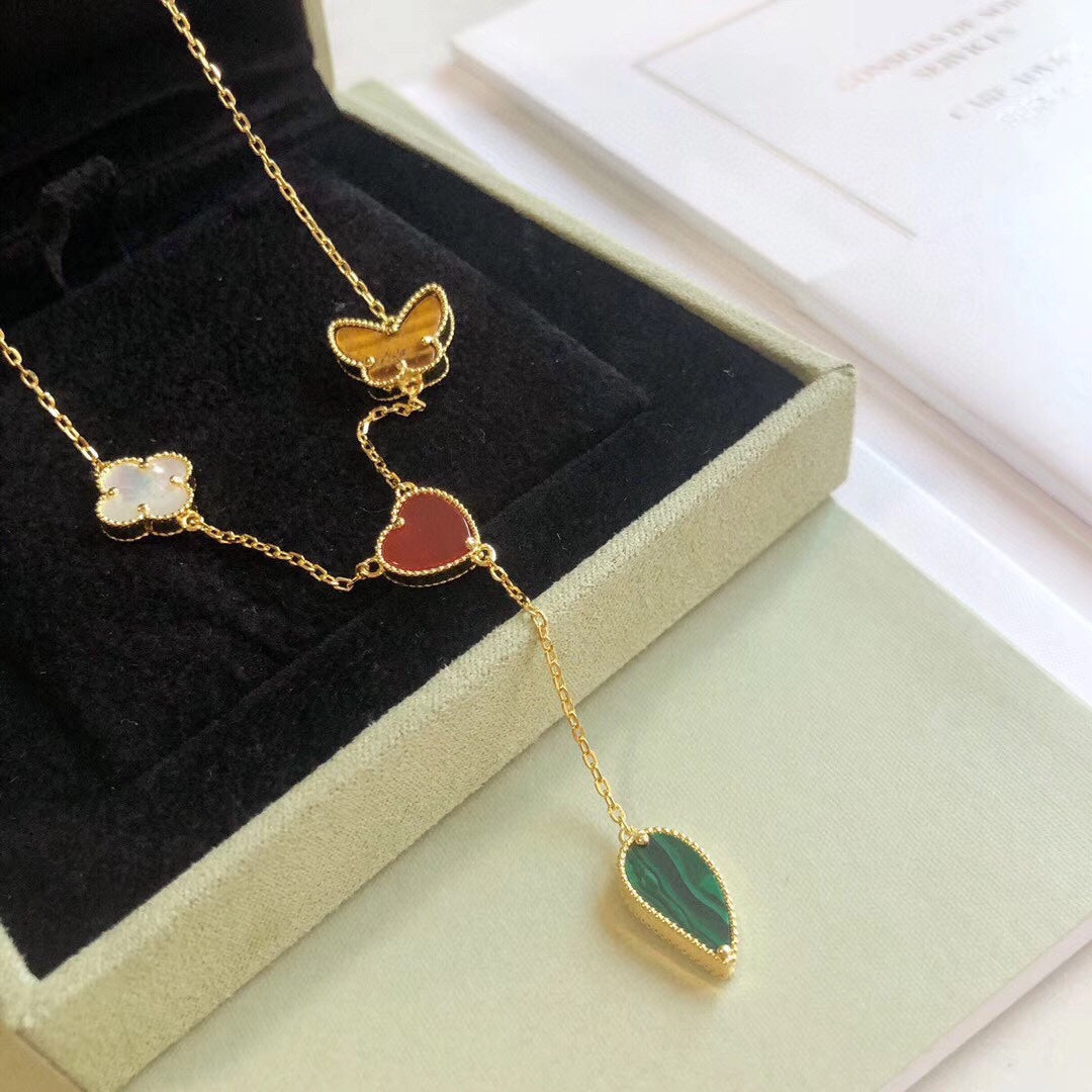 {
  "Resenly Jewelry": "Resenly Jewelry",
  "LUCKY SPRING 4 MOTIFS ROSE GOLD NECKLACE": "LUCKY SPRING 4モチーフ ローズゴールド ネックレス"
}