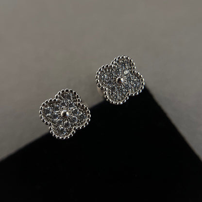 [Resenly Jewelry] クローバー ミニ ダイヤモンド スタッドピアス